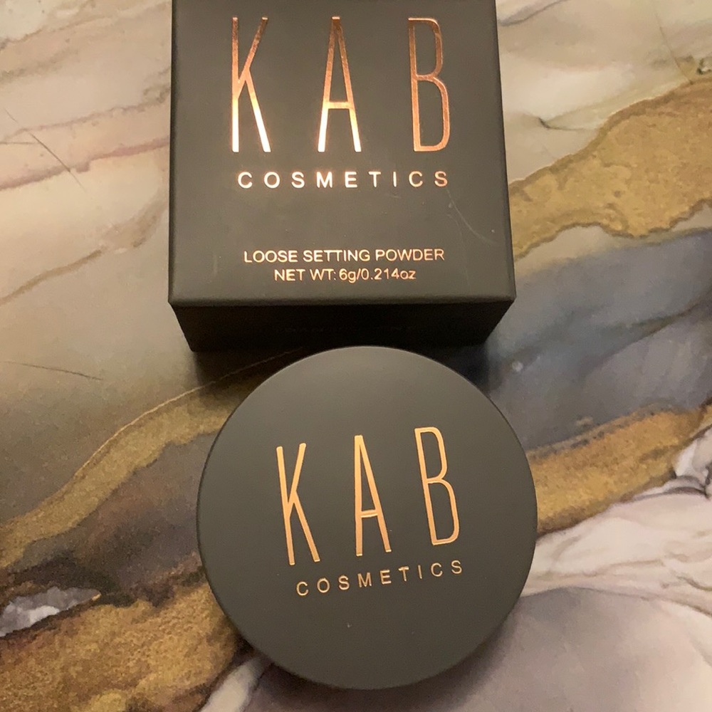 KAB Cosmetics NIB Translucent Loose Setting Powder